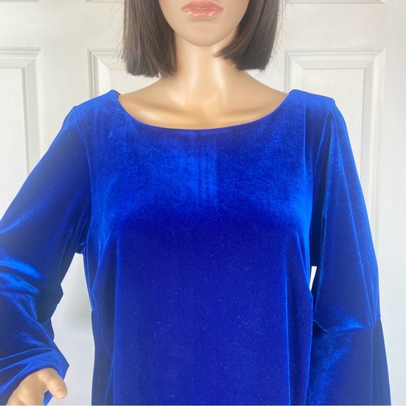 Calvin Klein Velvet Bell Sleeve Sheath Dress - Picture 4 of 13